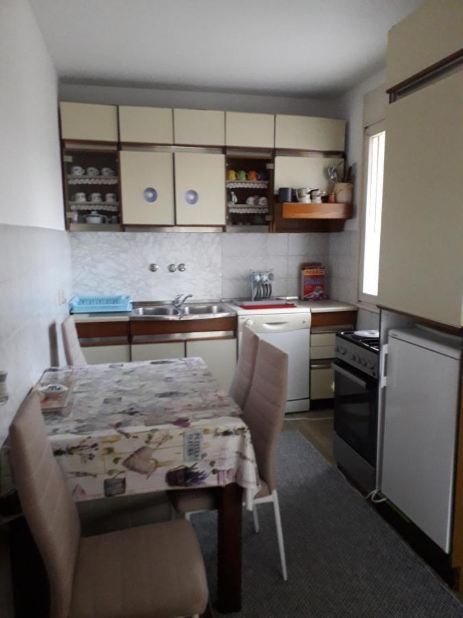 Apartments Lela Біхач Екстер'єр фото
